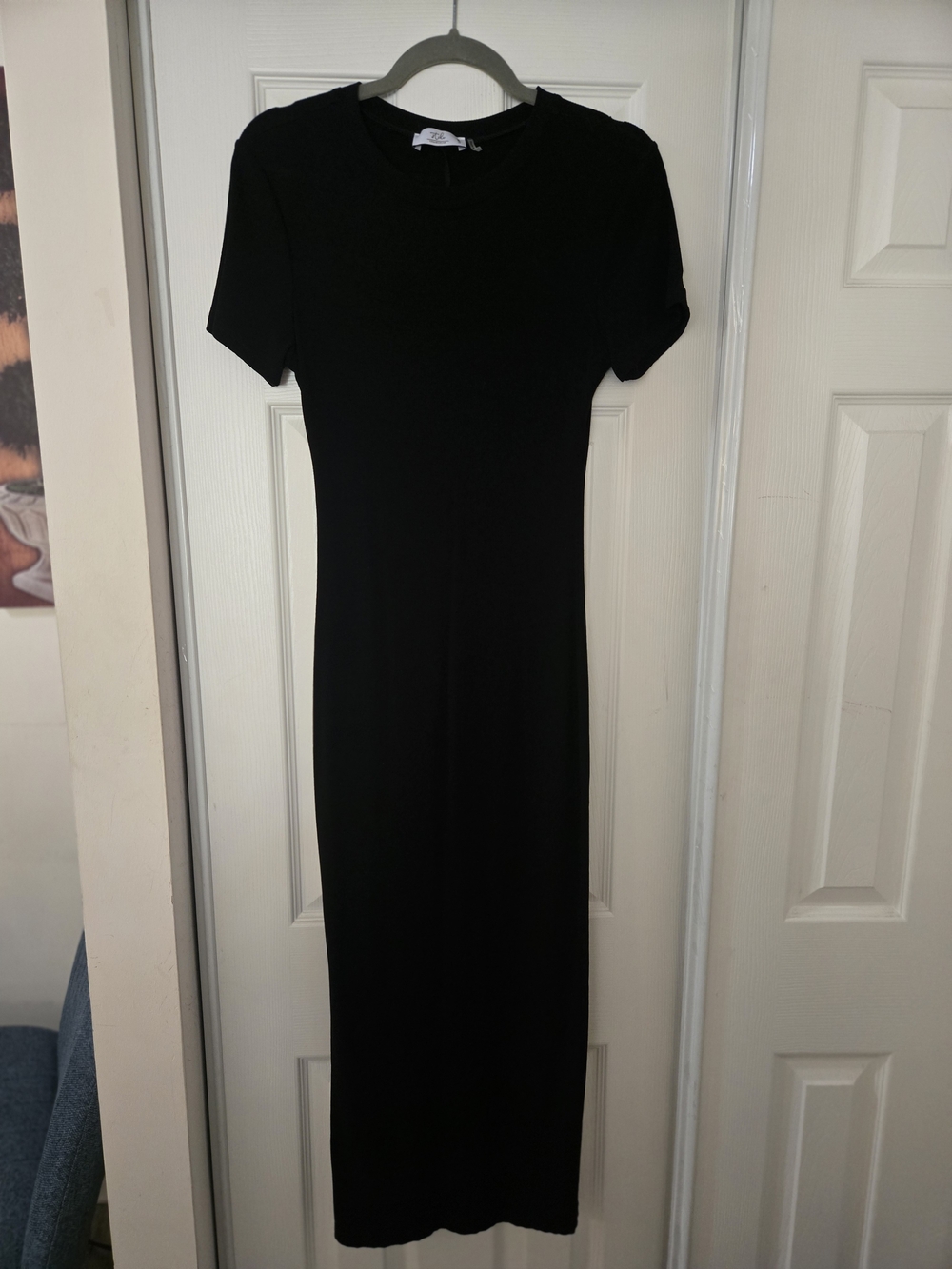 Classic Black Short-Sleeve Maxi Dress - Unbranded